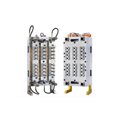 Butelka z wodą formą przedformową